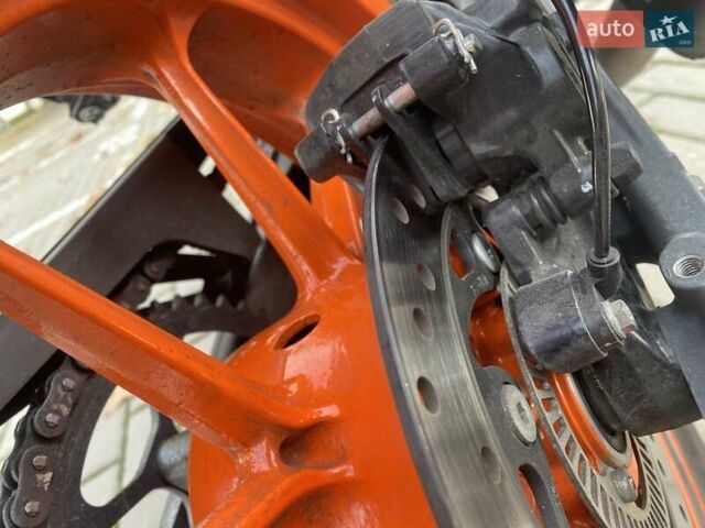 Черный КТМ 390 Duke, объемом двигателя 0.37 л и пробегом 14 тыс. км за 4400 $, фото 15 на Automoto.ua