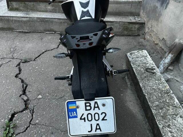 КТМ 390 Duke, объемом двигателя 0.39 л и пробегом 0 тыс. км за 3500 $, фото 6 на Automoto.ua