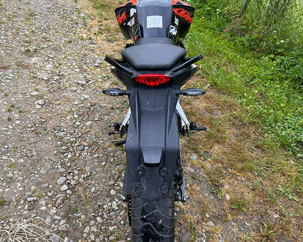 КТМ 390 Duke, объемом двигателя 0.39 л и пробегом 18 тыс. км за 2200 $, фото 4 на Automoto.ua