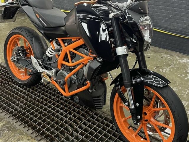 КТМ 390 Duke, объемом двигателя 0.37 л и пробегом 0 тыс. км за 1999 $, фото 1 на Automoto.ua