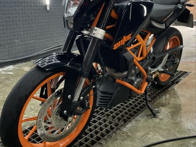 КТМ 390 Duke, объемом двигателя 0.37 л и пробегом 0 тыс. км за 1999 $, фото 2 на Automoto.ua