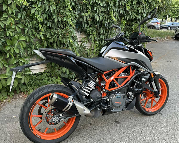 КТМ 390 Duke, объемом двигателя 0 л и пробегом 19 тыс. км за 4700 $, фото 3 на Automoto.ua