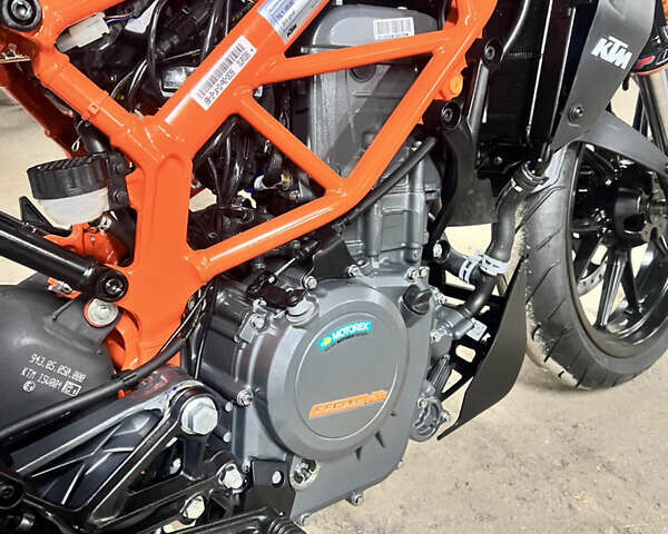 КТМ 390 Duke, объемом двигателя 0.39 л и пробегом 1 тыс. км за 5700 $, фото 4 на Automoto.ua