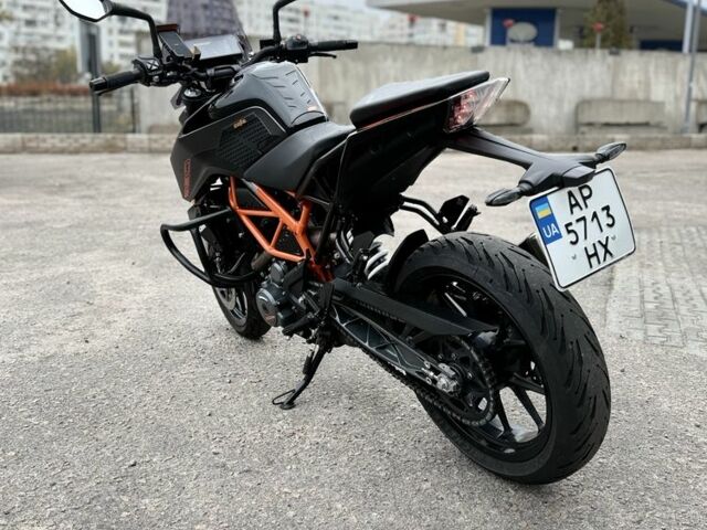 КТМ 390 Duke, объемом двигателя 0.4 л и пробегом 0 тыс. км за 5200 $, фото 7 на Automoto.ua