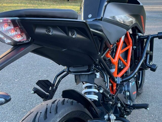 КТМ 390 Duke, объемом двигателя 0.37 л и пробегом 0 тыс. км за 5200 $, фото 18 на Automoto.ua