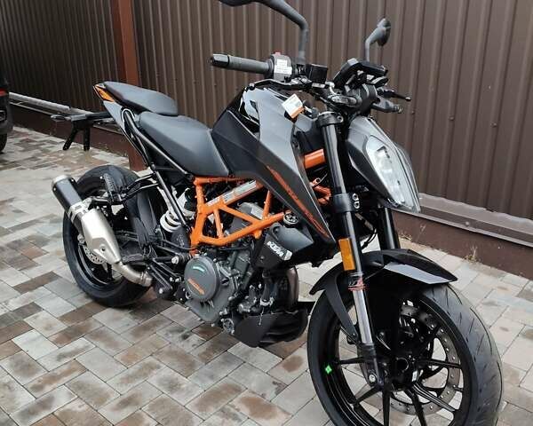 КТМ 390 Duke, объемом двигателя 0.39 л и пробегом 1 тыс. км за 6000 $, фото 2 на Automoto.ua