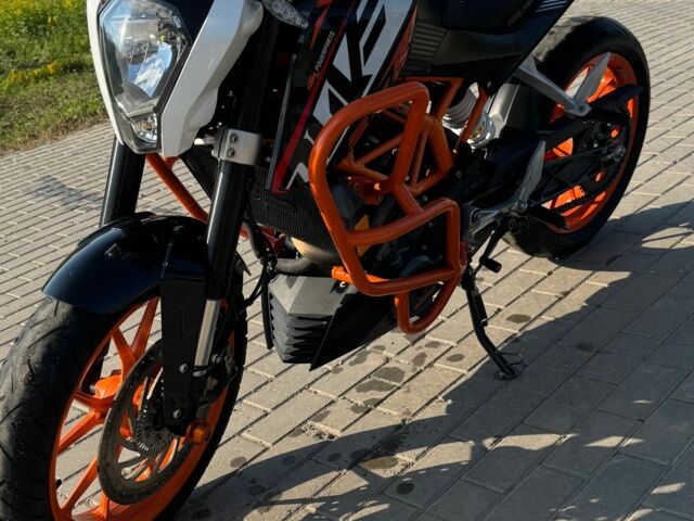 КТМ 390 Duke, объемом двигателя 0.39 л и пробегом 0 тыс. км за 3400 $, фото 2 на Automoto.ua