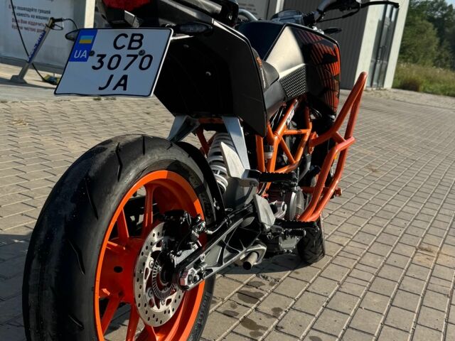КТМ 390 Duke, объемом двигателя 0.39 л и пробегом 0 тыс. км за 3400 $, фото 3 на Automoto.ua