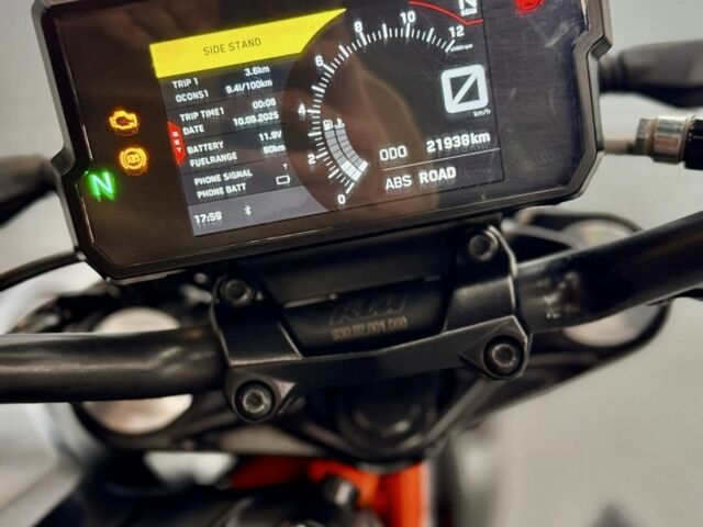 КТМ 390 Duke, объемом двигателя 0.39 л и пробегом 0 тыс. км за 4400 $, фото 5 на Automoto.ua