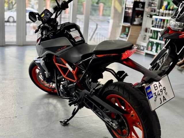 КТМ 390 Duke, объемом двигателя 0.39 л и пробегом 0 тыс. км за 4400 $, фото 3 на Automoto.ua