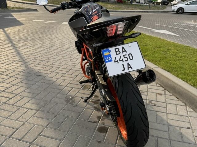 КТМ 390 Duke, объемом двигателя 0.37 л и пробегом 0 тыс. км за 5300 $, фото 3 на Automoto.ua