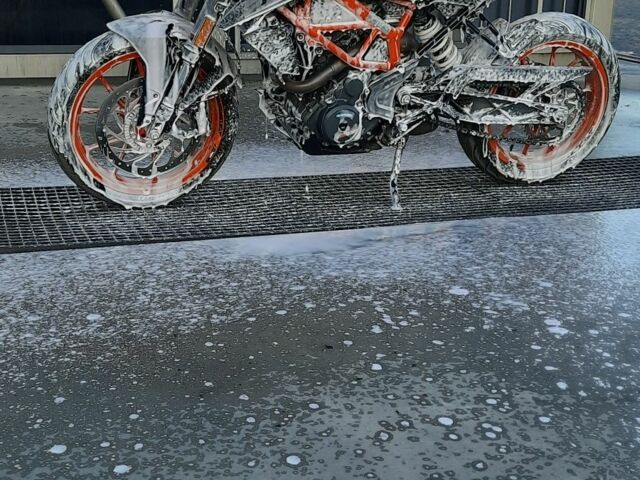 КТМ 390 Duke, объемом двигателя 0.39 л и пробегом 0 тыс. км за 4800 $, фото 12 на Automoto.ua