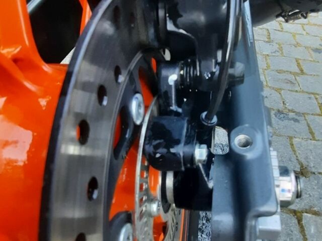 КТМ 390 Duke, объемом двигателя 0.39 л и пробегом 0 тыс. км за 4800 $, фото 7 на Automoto.ua