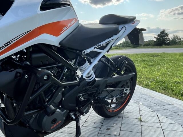КТМ 390 Duke, объемом двигателя 0.39 л и пробегом 0 тыс. км за 5200 $, фото 1 на Automoto.ua