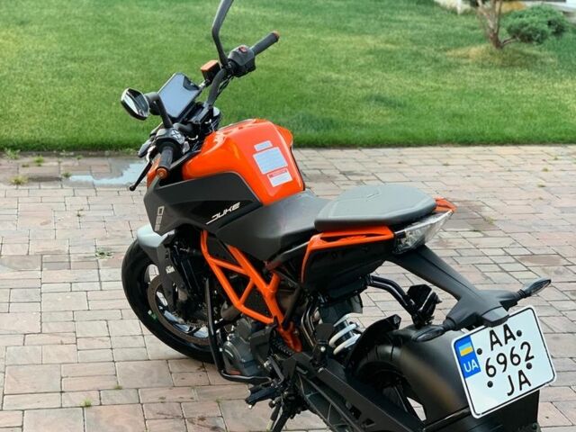 КТМ 390 Duke, объемом двигателя 0.39 л и пробегом 0 тыс. км за 6105 $, фото 1 на Automoto.ua