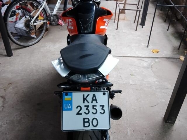 КТМ 390 Duke, объемом двигателя 0.37 л и пробегом 0 тыс. км за 3500 $, фото 3 на Automoto.ua
