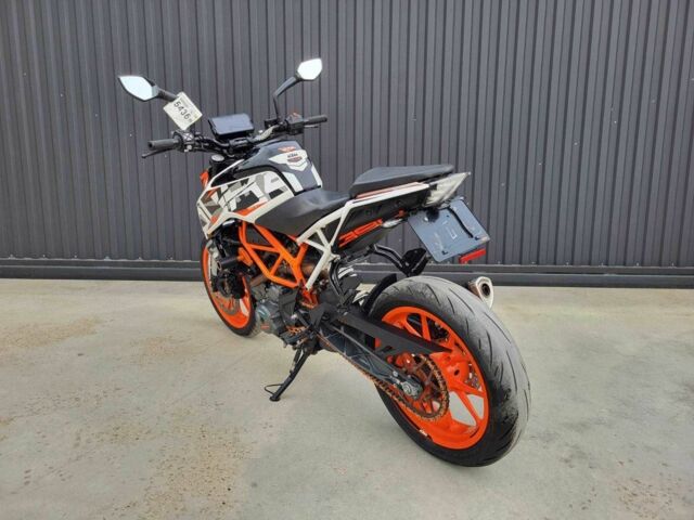 КТМ 390 Duke, объемом двигателя 0.39 л и пробегом 0 тыс. км за 4800 $, фото 4 на Automoto.ua