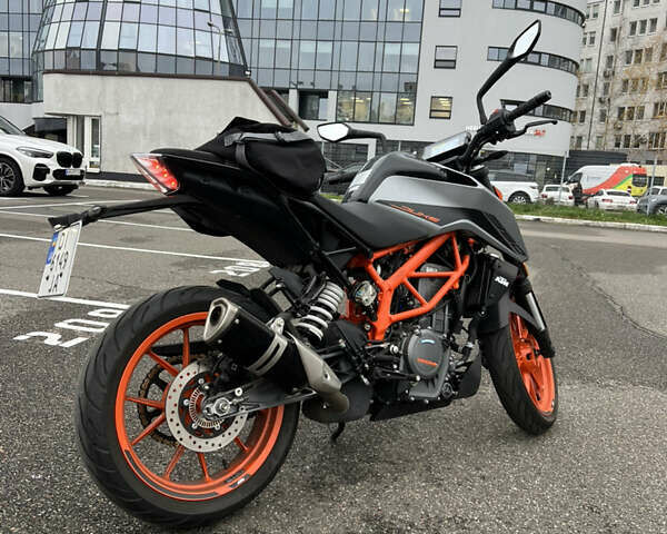 Серый КТМ 390 Duke, объемом двигателя 0.37 л и пробегом 18 тыс. км за 4500 $, фото 5 на Automoto.ua