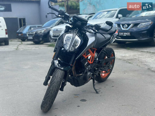 Серый КТМ 390 Duke, объемом двигателя 0.39 л и пробегом 11 тыс. км за 4650 $, фото 5 на Automoto.ua