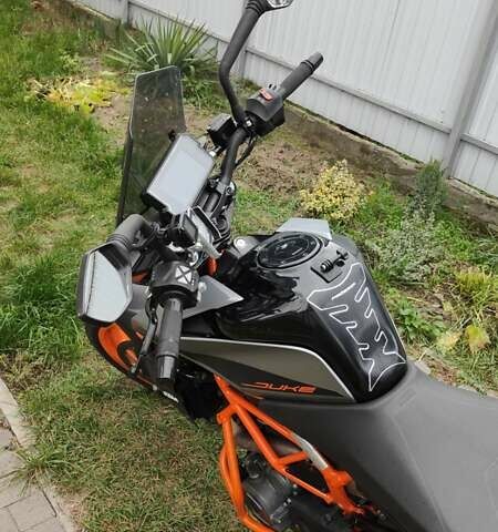 Сірий КТМ 390 Duke, об'ємом двигуна 0.39 л та пробігом 24 тис. км за 4950 $, фото 1 на Automoto.ua