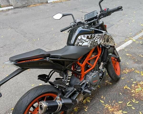 КТМ 390 Duke 2021 в Днепре (Днепропетровске) на Automoto.ua Серый КТМ 390 Duke, объемом двигателя 0.37 л и пробегом 12 тыс. км за 4700 $, фото 3 на Automoto.ua