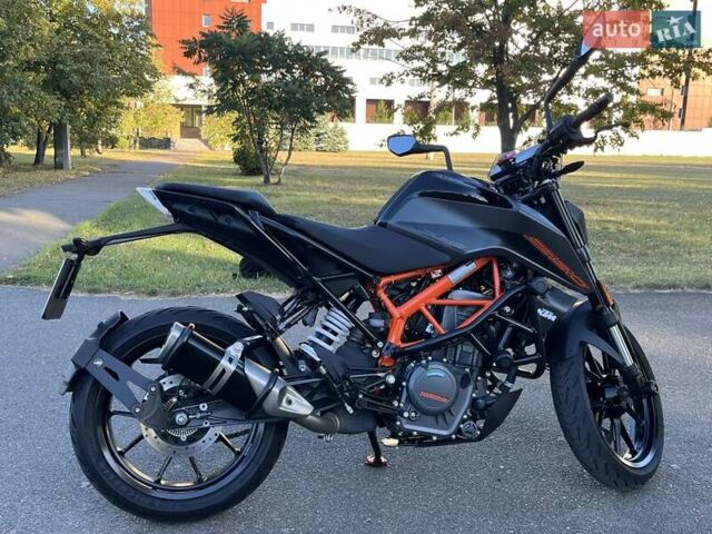 КТМ 390 Duke 2023 в Киеве на Automoto.ua Серый КТМ 390 Duke, объемом двигателя 0.37 л и пробегом 9 тыс. км за 5200 $, фото 2 на Automoto.ua