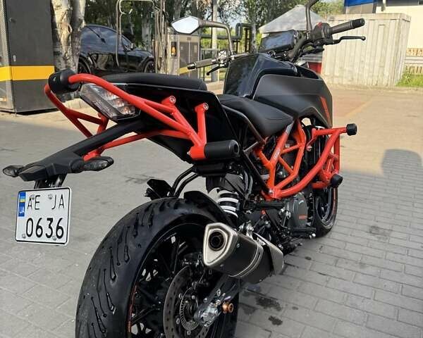 Серый КТМ 390 Duke, объемом двигателя 0.4 л и пробегом 3 тыс. км за 5900 $, фото 1 на Automoto.ua