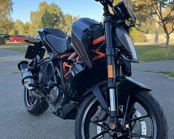 КТМ 390 Duke 2023 в Киеве на Automoto.ua Серый КТМ 390 Duke, объемом двигателя 0.37 л и пробегом 9 тыс. км за 5200 $, фото 3 на Automoto.ua