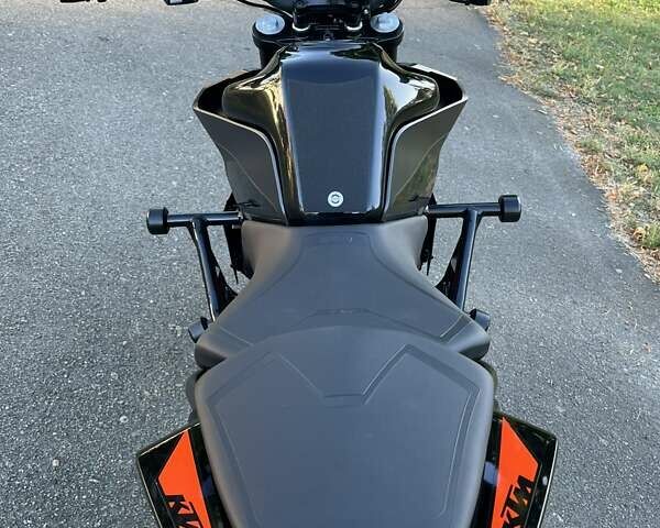 КТМ 390 Duke 2023 в Киеве на Automoto.ua Серый КТМ 390 Duke, объемом двигателя 0.37 л и пробегом 9 тыс. км за 5200 $, фото 14 на Automoto.ua