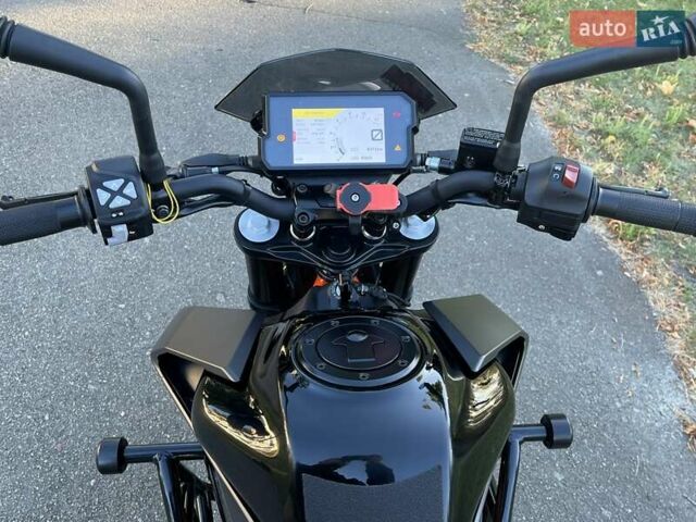 КТМ 390 Duke 2023 в Киеве на Automoto.ua Серый КТМ 390 Duke, объемом двигателя 0.37 л и пробегом 9 тыс. км за 5200 $, фото 10 на Automoto.ua
