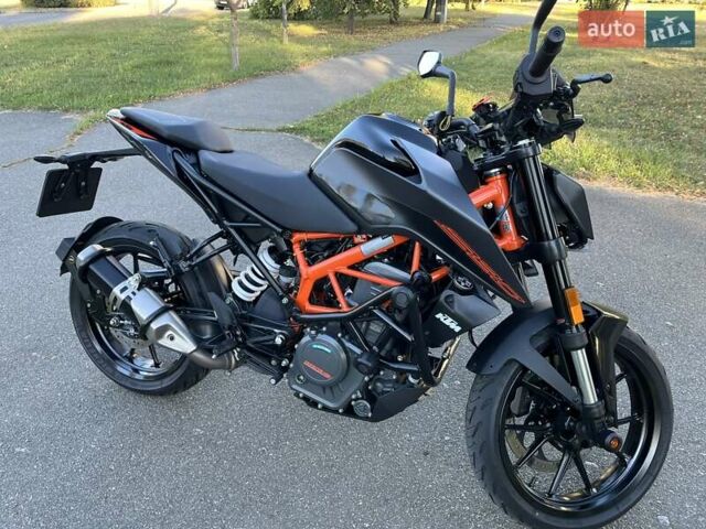 КТМ 390 Duke 2023 в Киеве на Automoto.ua Серый КТМ 390 Duke, объемом двигателя 0.37 л и пробегом 9 тыс. км за 5200 $, фото 4 на Automoto.ua