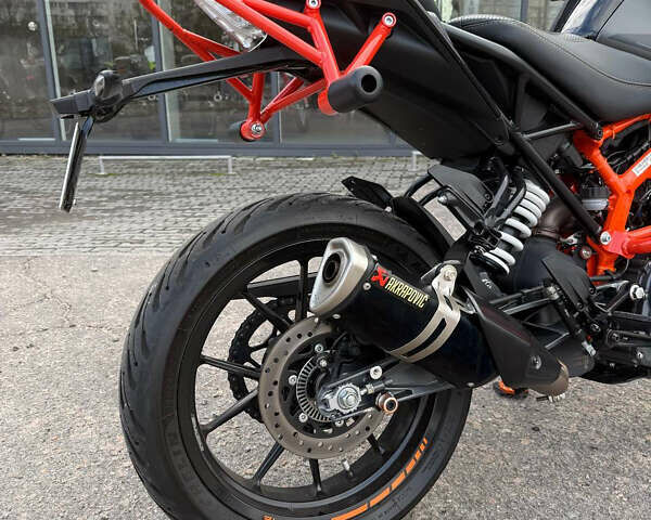 Сірий КТМ 390 Duke, об'ємом двигуна 0.37 л та пробігом 6 тис. км за 5500 $, фото 5 на Automoto.ua