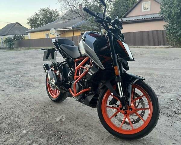 Серый КТМ 390 Duke, объемом двигателя 0.39 л и пробегом 12 тыс. км за 4900 $, фото 5 на Automoto.ua