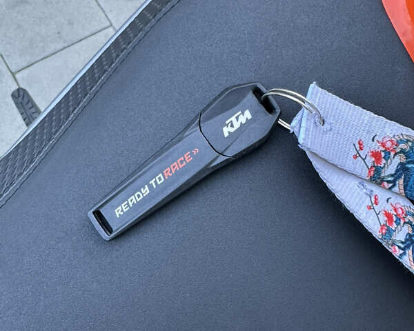 КТМ 390 Duke 2024 в Львове на Automoto.ua Синий КТМ 390 Duke, объемом двигателя 0.4 л и пробегом 3 тыс. км за 7000 $, фото 6 на Automoto.ua