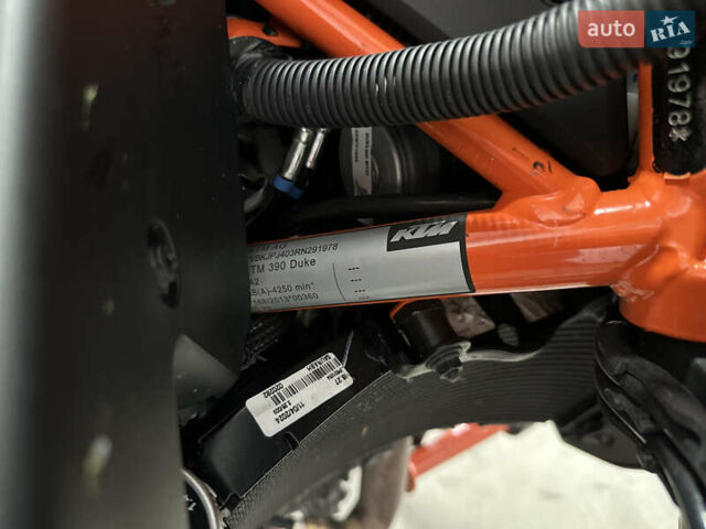 КТМ 390 Duke 2024 в Виноградове на Automoto.ua Синий КТМ 390 Duke, объемом двигателя 0.4 л и пробегом 8 тыс. км за 7600 $, фото 10 на Automoto.ua