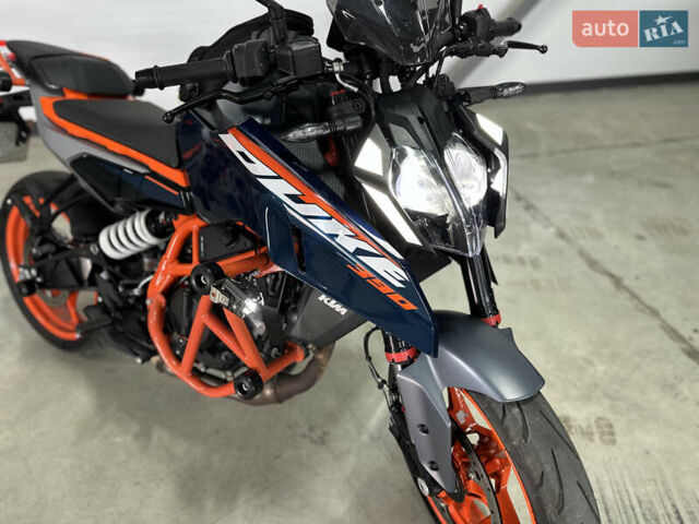 КТМ 390 Duke 2024 в Виноградове на Automoto.ua Синий КТМ 390 Duke, объемом двигателя 0.4 л и пробегом 8 тыс. км за 7600 $, фото 1 на Automoto.ua