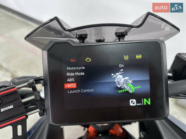 КТМ 390 Duke 2024 в Виноградове на Automoto.ua Синий КТМ 390 Duke, объемом двигателя 0.4 л и пробегом 8 тыс. км за 7600 $, фото 15 на Automoto.ua