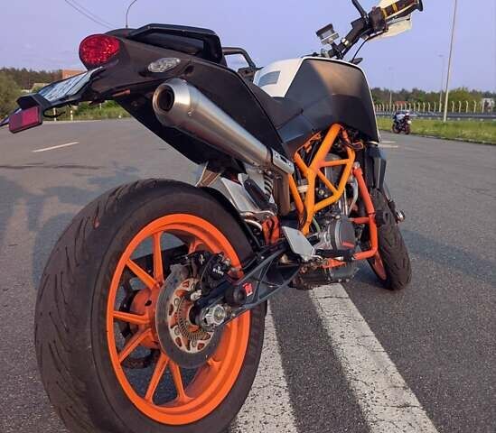 Оранжевый КТМ 390 Duke, объемом двигателя 0.39 л и пробегом 36 тыс. км за 2900 $, фото 2 на Automoto.ua