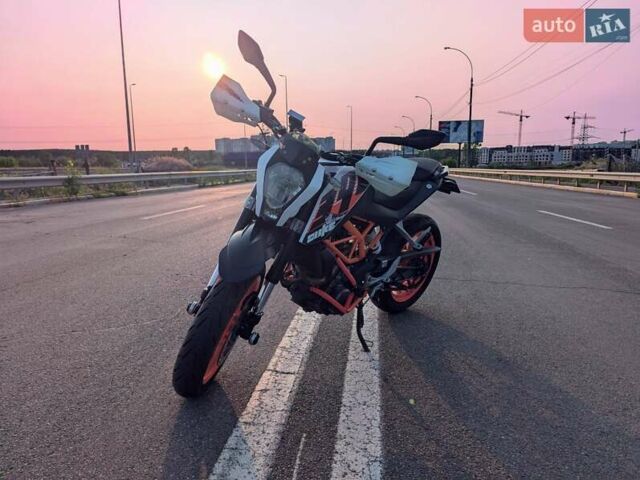 Оранжевый КТМ 390 Duke, объемом двигателя 0.39 л и пробегом 36 тыс. км за 2900 $, фото 6 на Automoto.ua