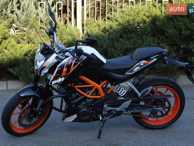 Помаранчевий КТМ 390 Duke, об'ємом двигуна 0.37 л та пробігом 35 тис. км за 3500 $, фото 1 на Automoto.ua