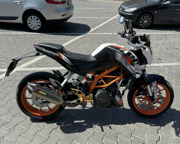 Помаранчевий КТМ 390 Duke, об'ємом двигуна 0.39 л та пробігом 27 тис. км за 3900 $, фото 5 на Automoto.ua