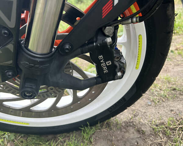 Помаранчевий КТМ 390 Duke, об'ємом двигуна 0.37 л та пробігом 26 тис. км за 4600 $, фото 9 на Automoto.ua