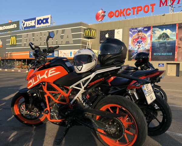 Оранжевый КТМ 390 Duke, объемом двигателя 0.37 л и пробегом 15 тыс. км за 4000 $, фото 2 на Automoto.ua