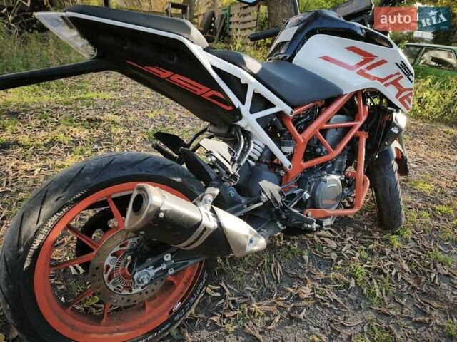Оранжевый КТМ 390 Duke, объемом двигателя 0.37 л и пробегом 19 тыс. км за 3700 $, фото 2 на Automoto.ua
