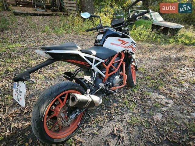 Оранжевый КТМ 390 Duke, объемом двигателя 0.37 л и пробегом 19 тыс. км за 3700 $, фото 5 на Automoto.ua