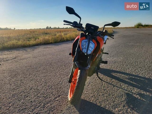 Оранжевый КТМ 390 Duke, объемом двигателя 0.39 л и пробегом 4 тыс. км за 4999 $, фото 1 на Automoto.ua