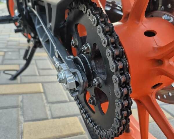 Помаранчевий КТМ 390 Duke, об'ємом двигуна 0.37 л та пробігом 13 тис. км за 4500 $, фото 16 на Automoto.ua