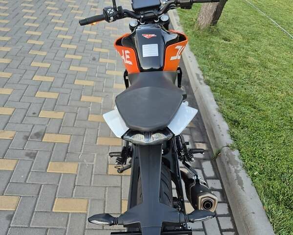 Помаранчевий КТМ 390 Duke, об'ємом двигуна 0.37 л та пробігом 13 тис. км за 4500 $, фото 10 на Automoto.ua