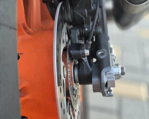 Помаранчевий КТМ 390 Duke, об'ємом двигуна 0.37 л та пробігом 13 тис. км за 4500 $, фото 19 на Automoto.ua