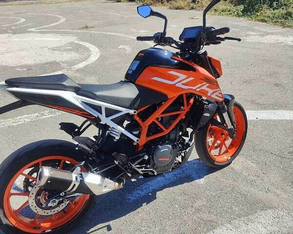 Оранжевый КТМ 390 Duke, объемом двигателя 0.39 л и пробегом 28 тыс. км за 4500 $, фото 2 на Automoto.ua